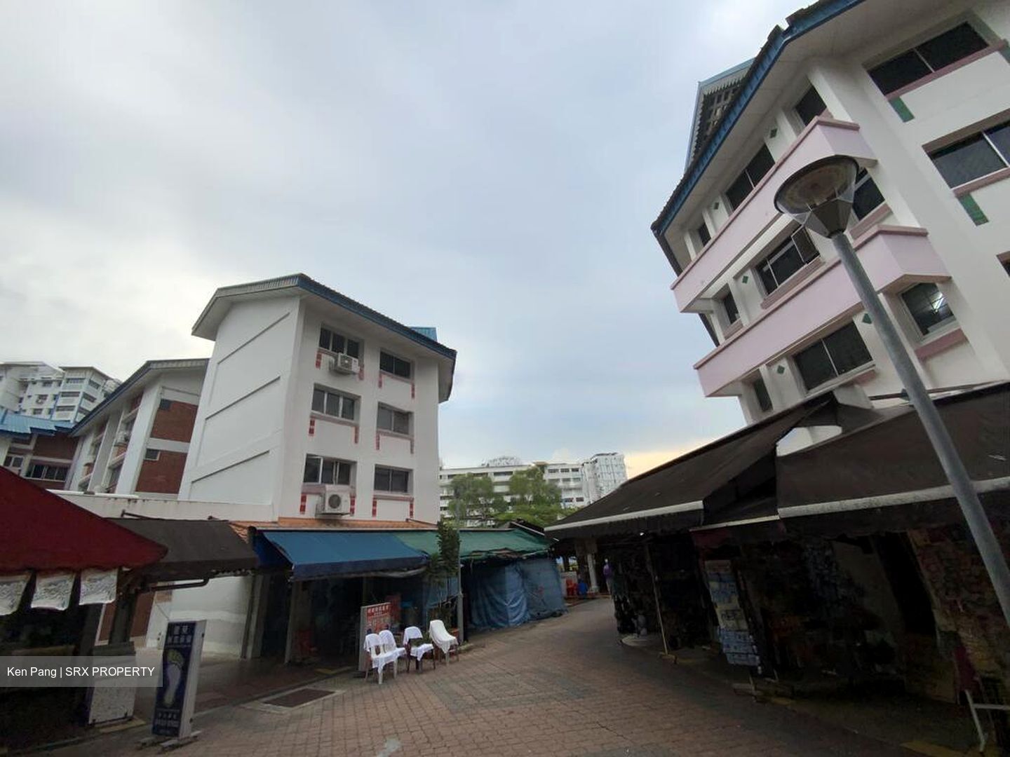 305 WOODLANDS STREET 31 (D25), Retail #483089001